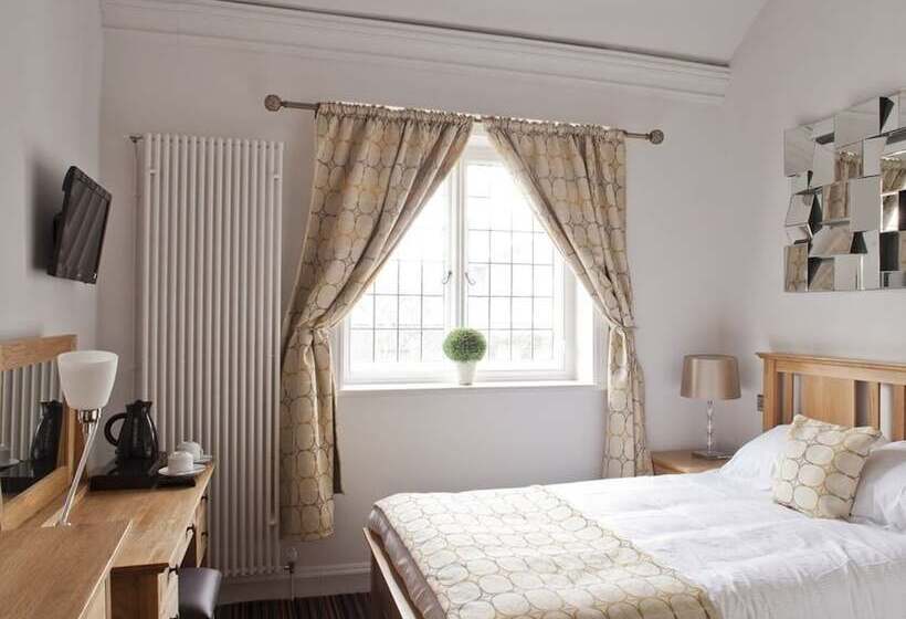 Bed and Breakfast Burton Stone Inn   Free Parking On Site