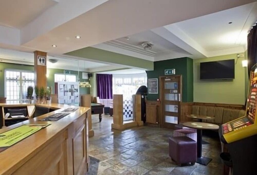 Bed and Breakfast Burton Stone Inn   Free Parking On Site