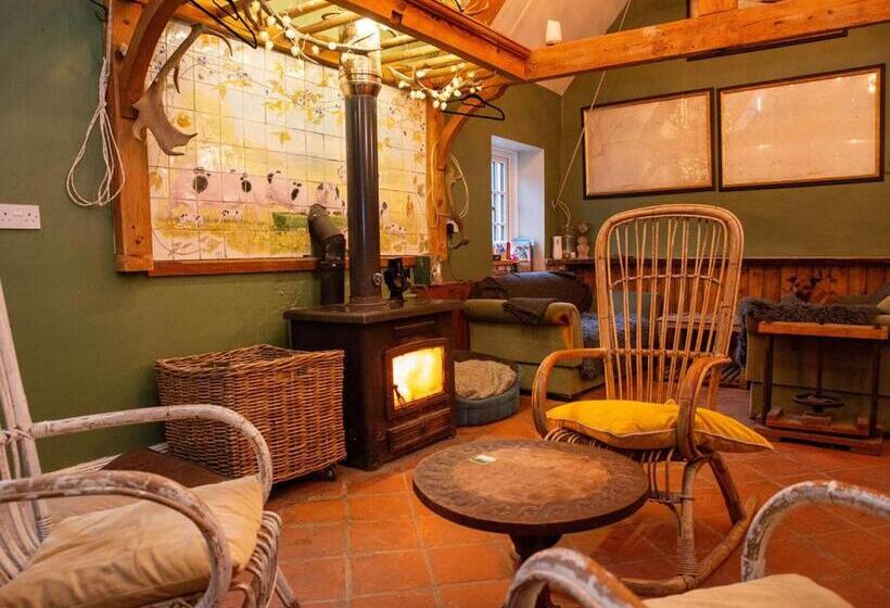 مبيت وإفطار High Paradise Farm