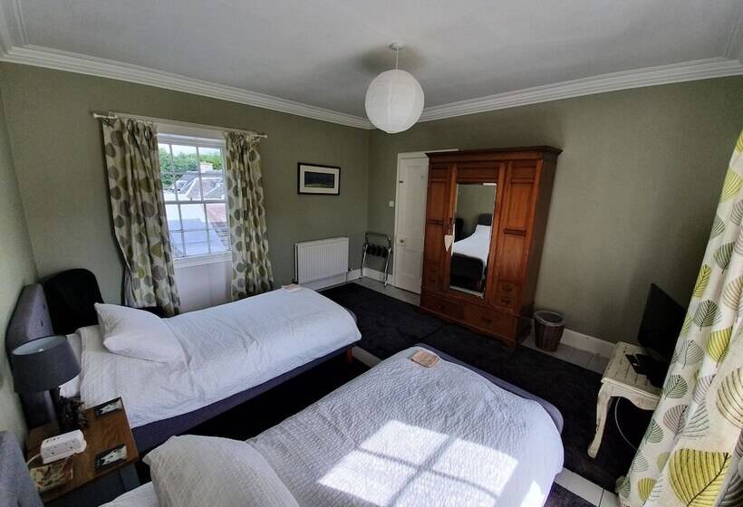 민박 Parkhead House