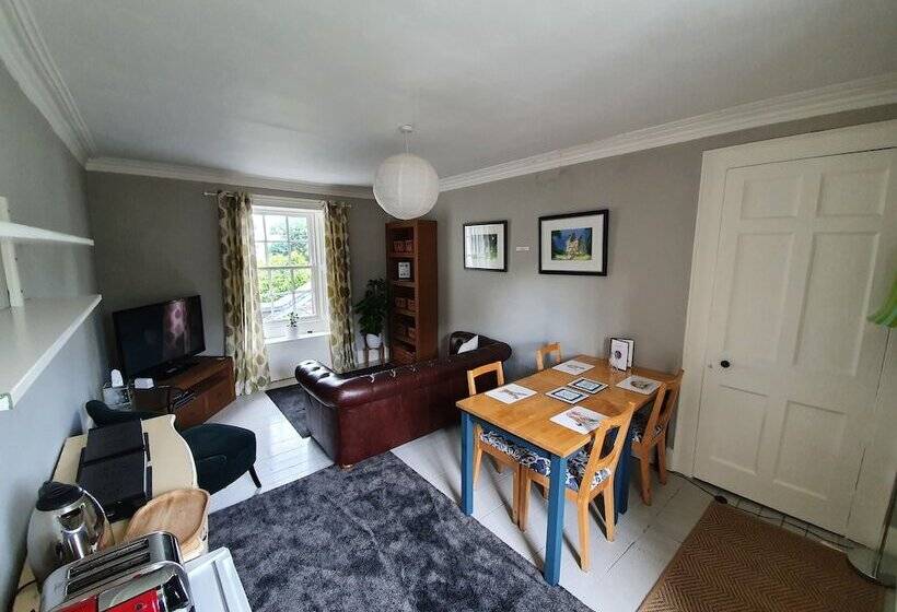 민박 Parkhead House