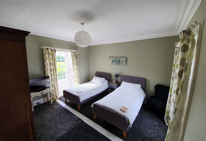 민박 Parkhead House