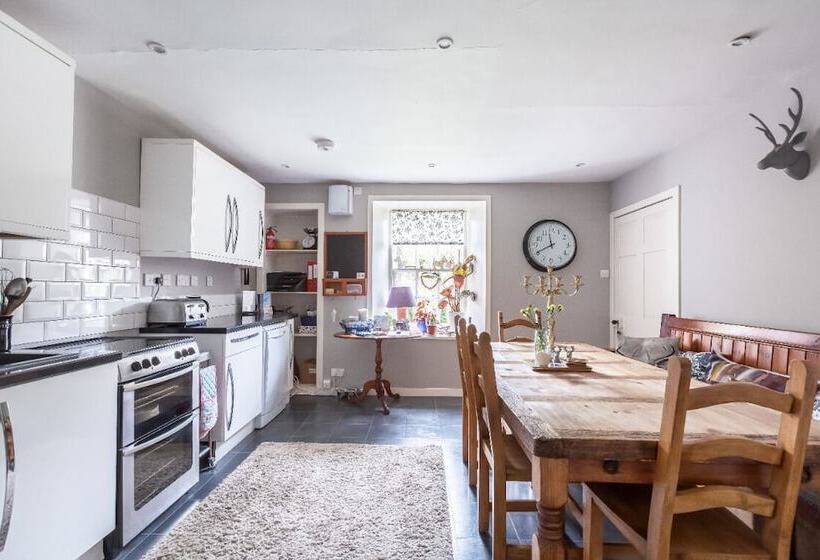 민박 Parkhead House