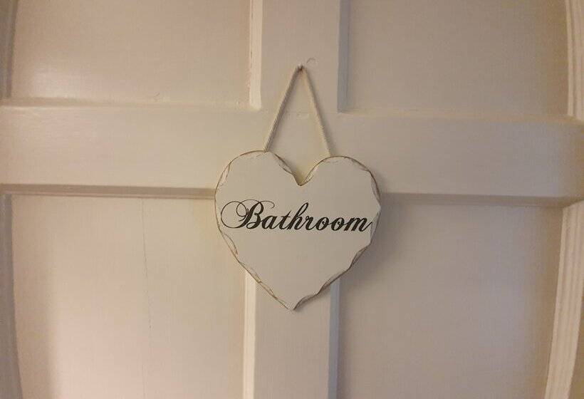 민박 Parkhead House