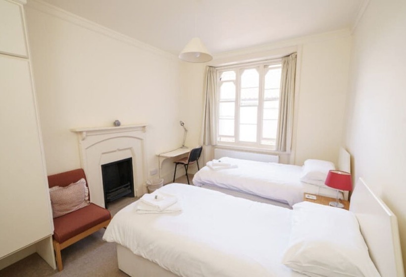 민박 Sarum College