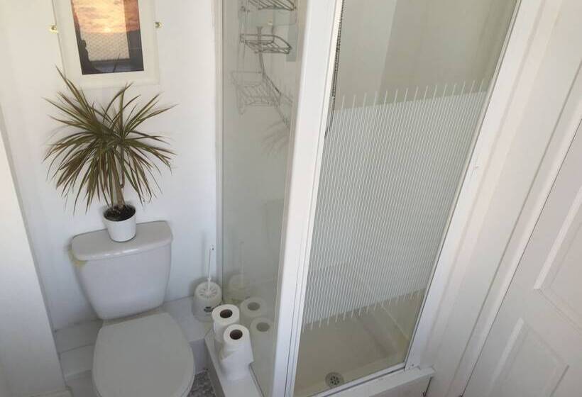 Bed and Breakfast Smarties Surf Lodge