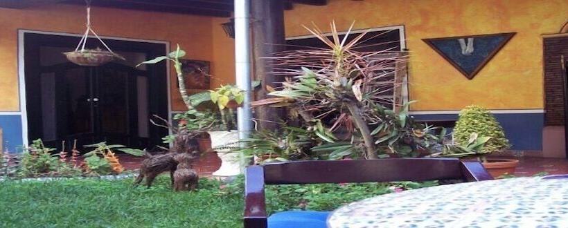 Casa Chikita Bed & Breakfast