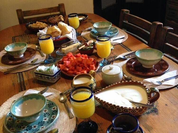 Casa Chikita Bed & Breakfast