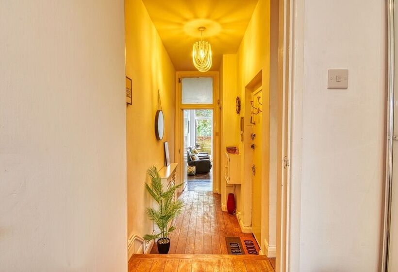 Ghar Homes   Bath City Centre Cosy Retreat