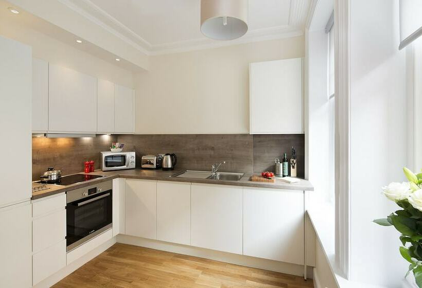 Hammersmith One  Q Home