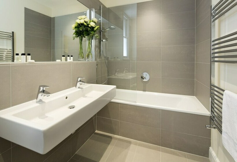 Hammersmith One  Q Home