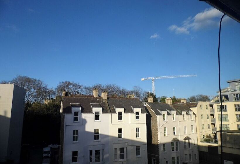 Homestay Bristol   Hostel