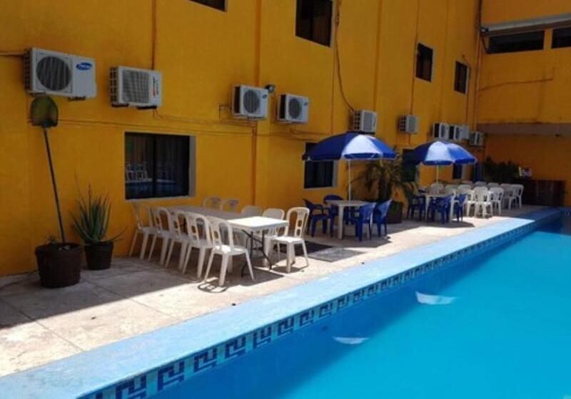 Отель Arcos Del Parque