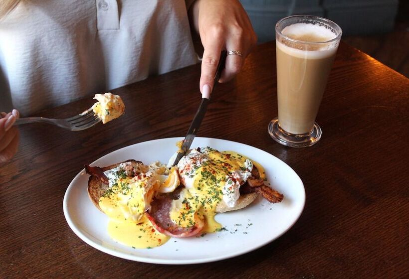 בית מלון כפרי Black Lion