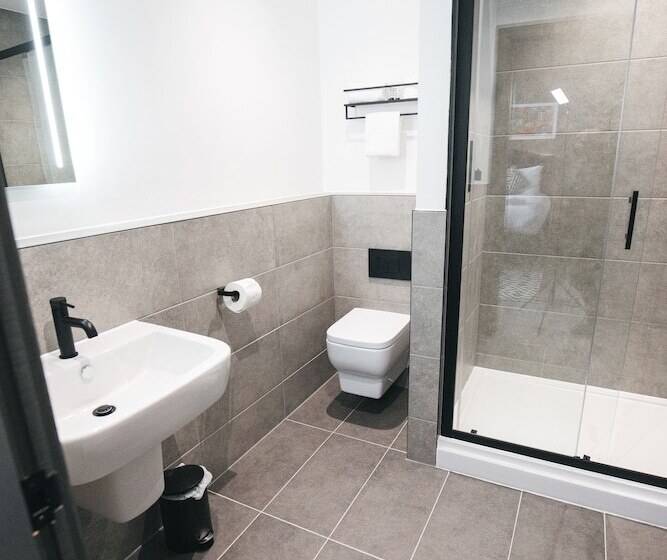 בית מלון כפרי Black Lion