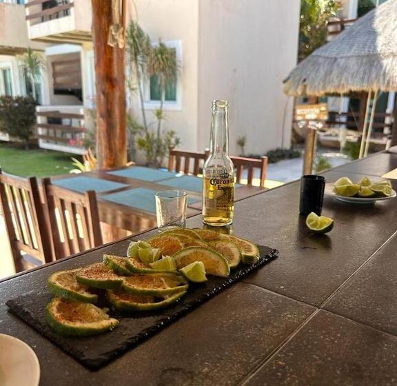 Отель Arenas Mahahual