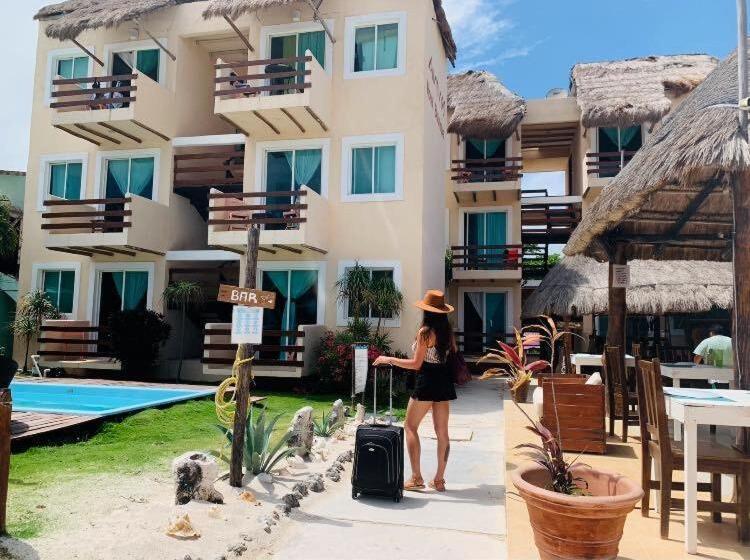 Отель Arenas Mahahual