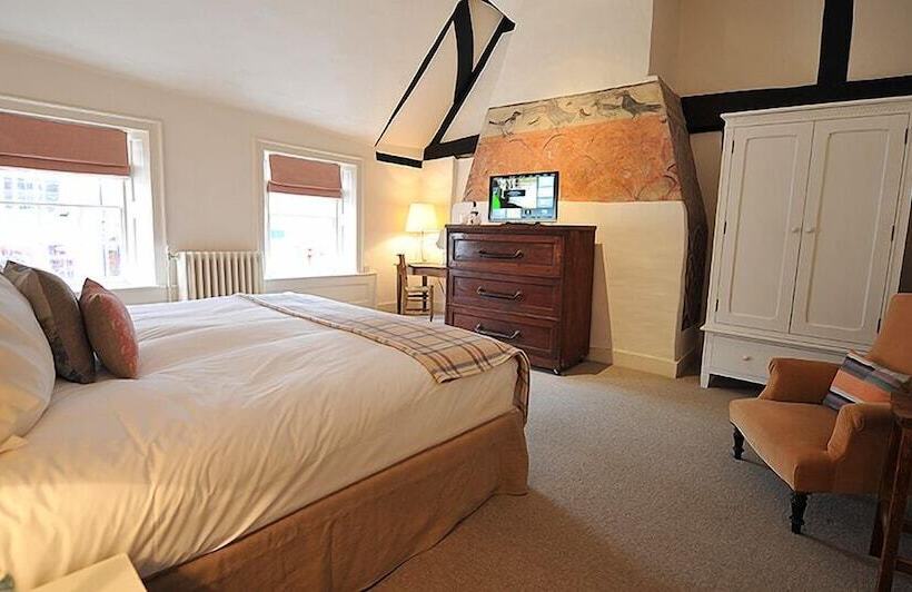 ホテル Bel And The Dragon Odiham