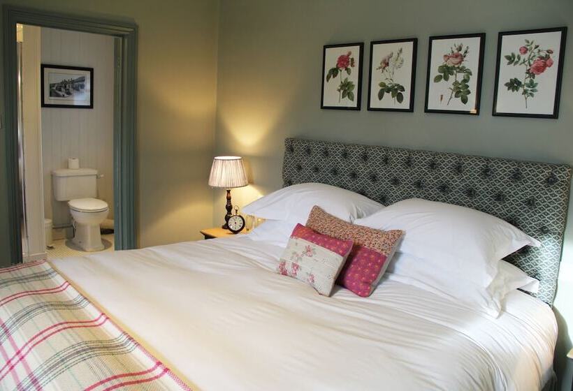 ホテル Bel And The Dragon Odiham