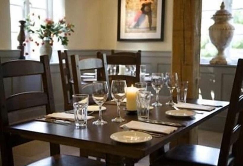 酒店 Bell At Hampton