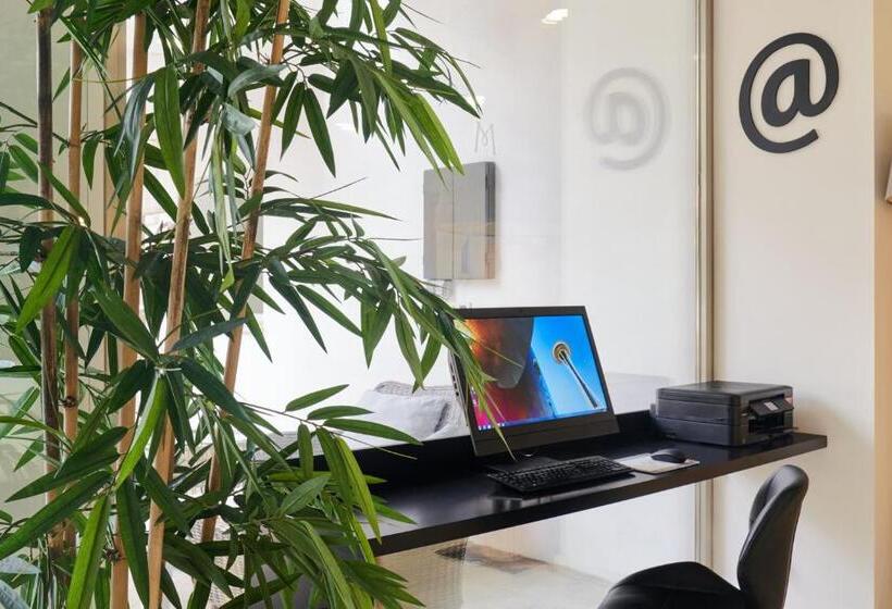 Отель Boutique Minister 4sup