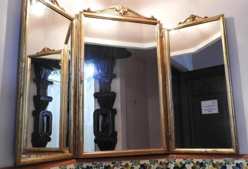 Отель Villa Bonita Les Terrasses