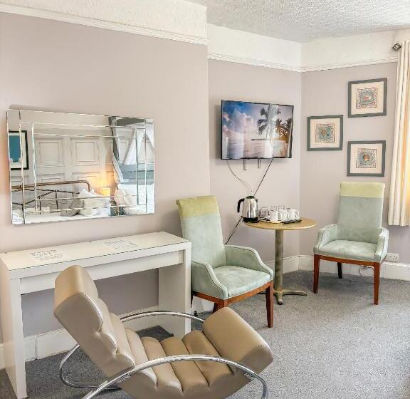 X Hotel Brunswick Square