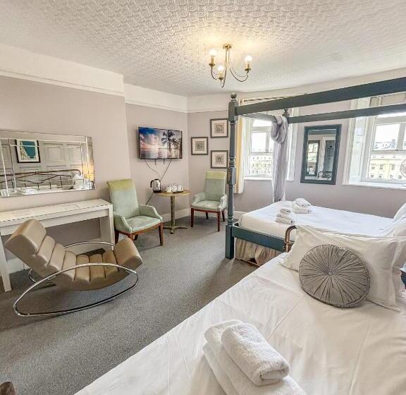 X Hotel Brunswick Square