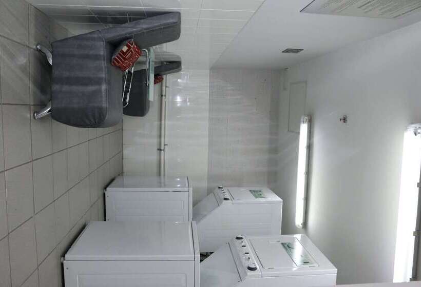 Отель Casa Inn Galerias Celaya