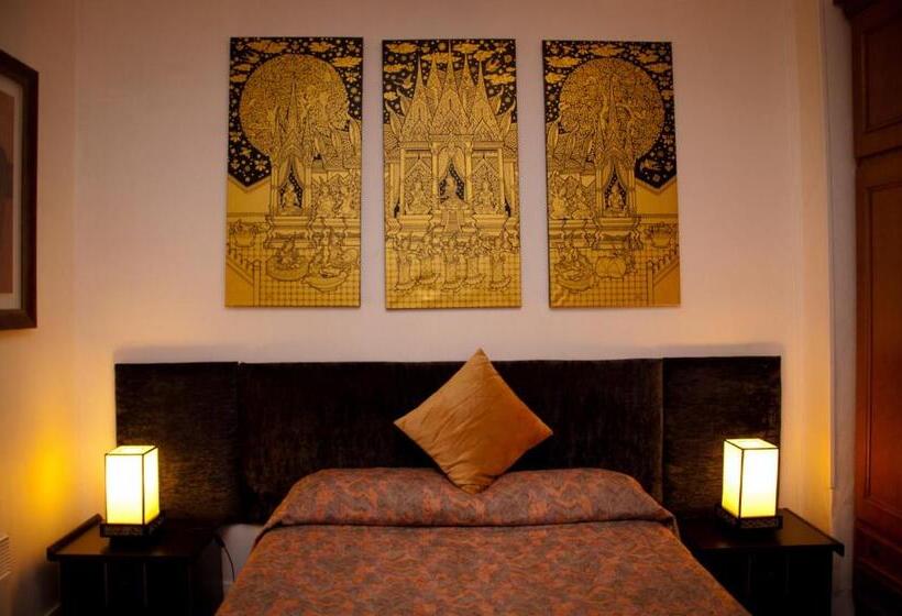 Отель Castel De Siam