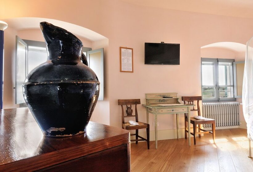 בית מלון כפרי Castello Di Monterado