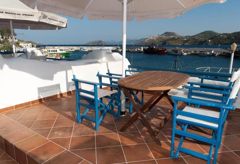 هتل Castelo Beach