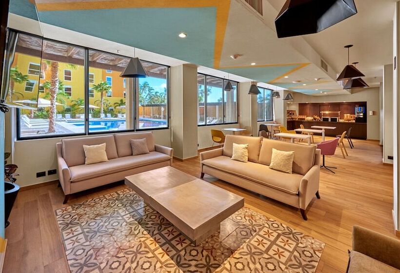 فندق City Express Plus By Marriott Cabo San Lucas