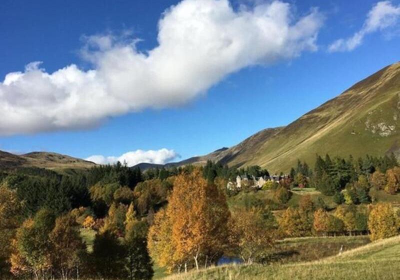 فندق Dalmunzie Castle
