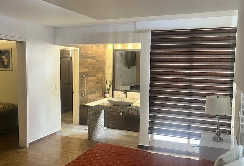 فندق Del Valle Inn