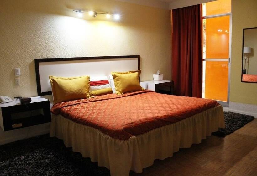 فندق Del Valle Inn