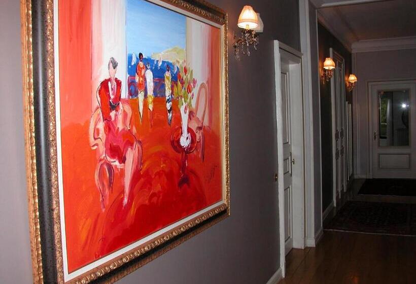 Domaine De Beaupré   Hotel The Originals Relais