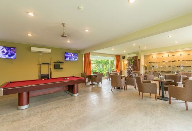 酒店 Ecce Inn & Spa