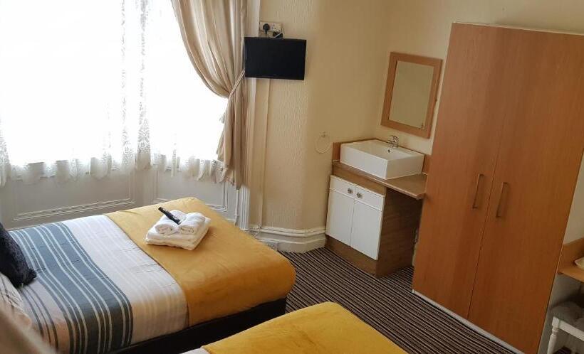 Отель Grange House