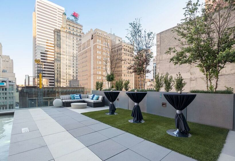 Отель Hilton Garden Inn Downtown Dallas