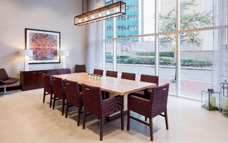 Отель Hilton Garden Inn Downtown Dallas