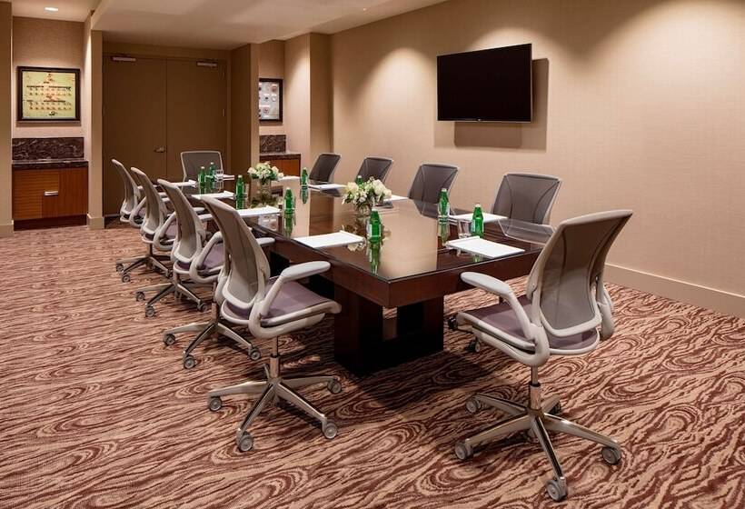 Отель Hilton Garden Inn Downtown Dallas