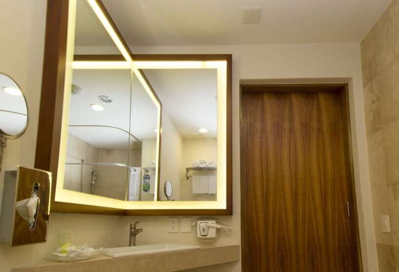 هتل Holiday Inn Huatulco, An Ihg