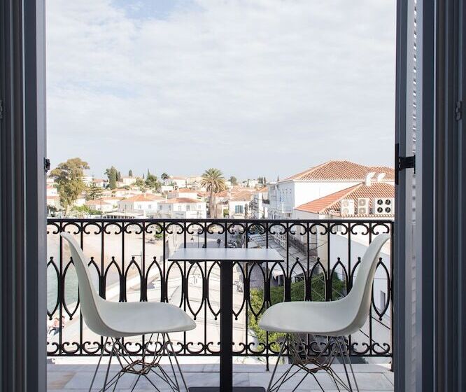 בית מלון כפרי Klimis