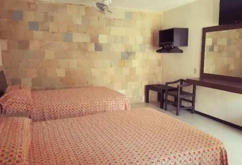 בית מלון כפרי La Quinta Avenida