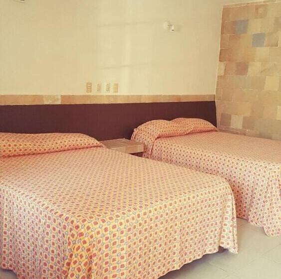 בית מלון כפרי La Quinta Avenida