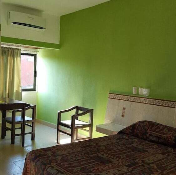 בית מלון כפרי La Quinta Avenida