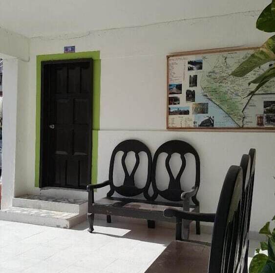 בית מלון כפרי La Quinta Avenida