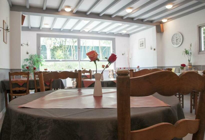 Le Pavillon Bleu Hotel Restaurant