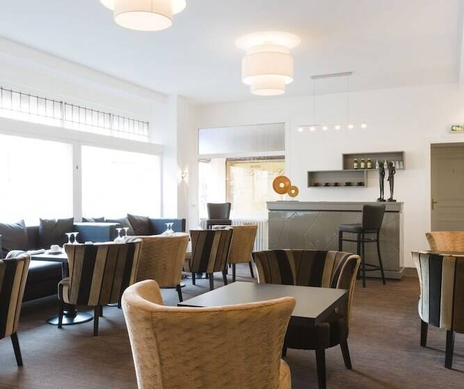 فندق Le Saint Louis